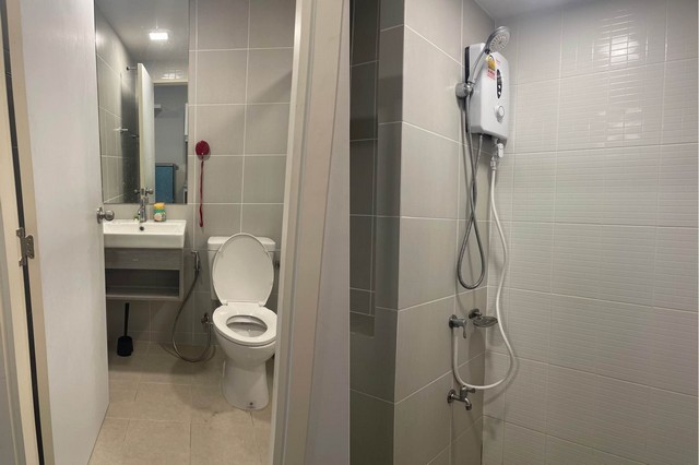 ให้เช่าคอนโด แอทโมซ แจ้งวัฒนะ ตึกC 24 ตร.ม.วิวสระ เฟอร์ครบ มีเครื่องซักผ้า ใกล้โลตัสแจ้งวัฒนะ