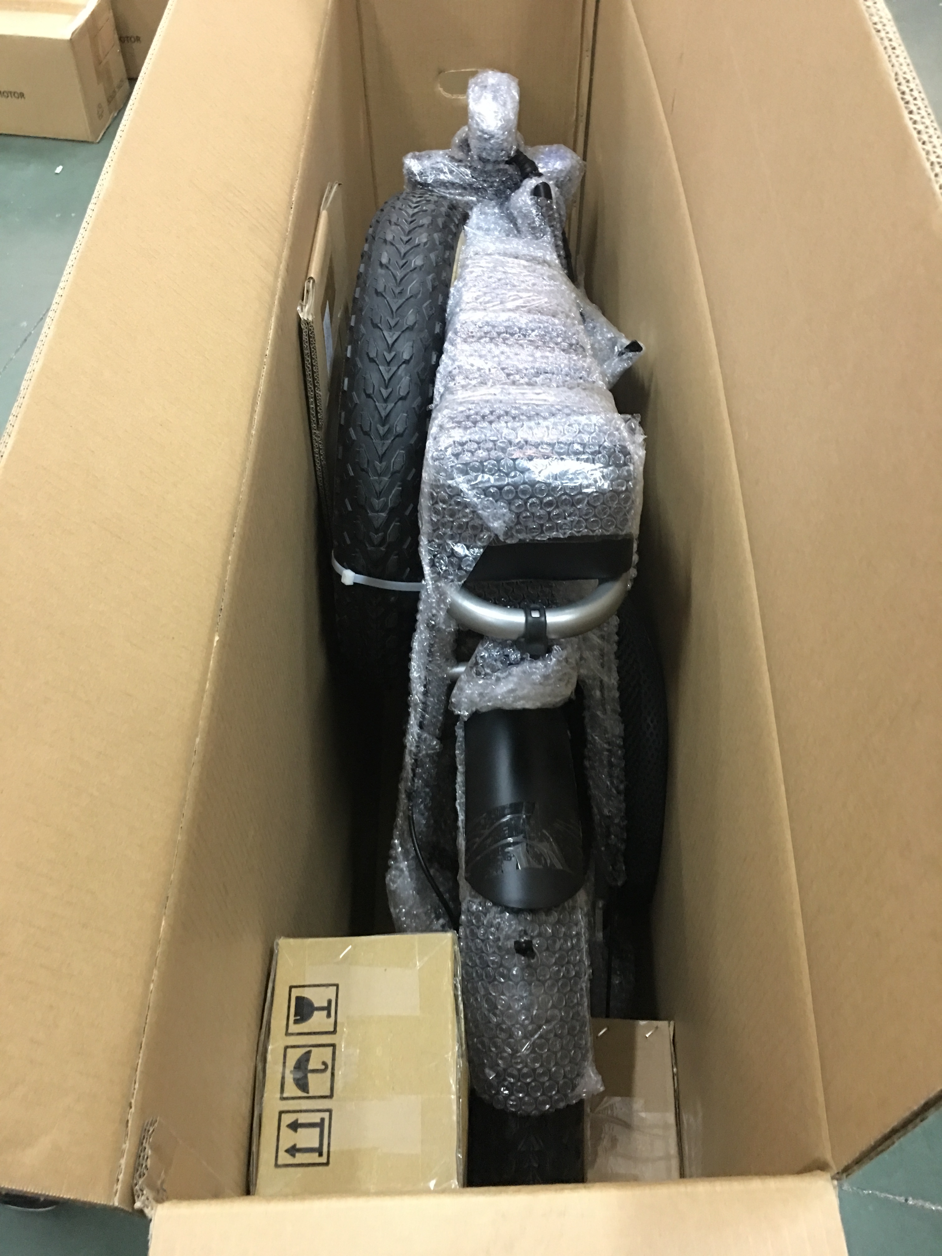 MARIO RETRO-MID, Electric motorcycle sports SUPER 73