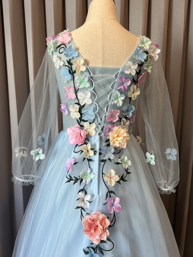 พร้อมเช่า ชุดแฟนซี ชุดราตรียาว สีขาว แขนยาว แต่งดอก Fairy สไตล์เจ้าหญิง กระโปรงพองสวย เชือกผูกหลัง