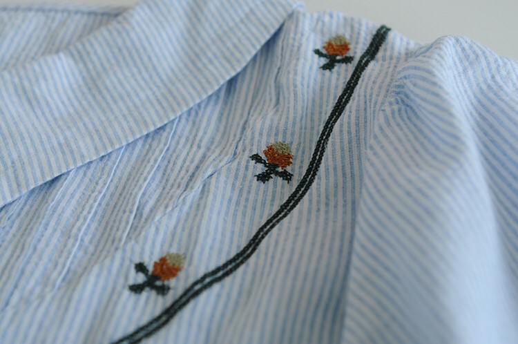 เสื้อผ้าฝ้ายลายริ้วลายปัก