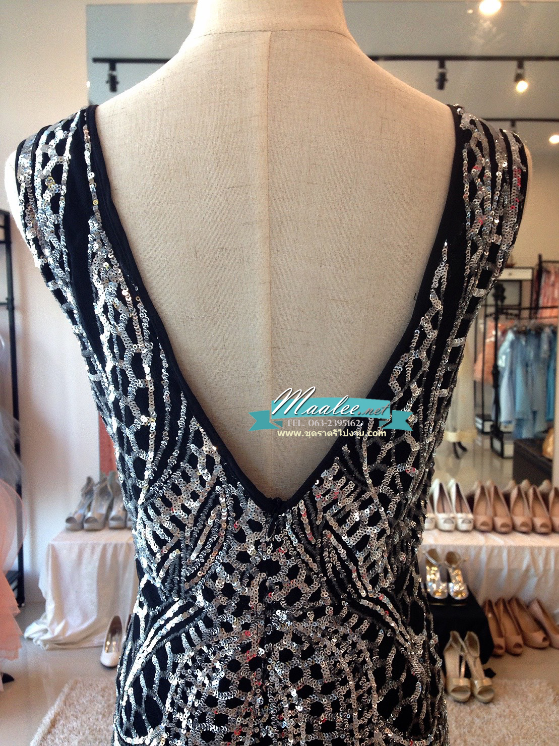 พร้อมเช่า ชุดราตรียาว ชุดออกงานกลางคืน งานพรอม แบบแขนกุด สีดำปักเลื่อมทั้งชุด หรูหรา Sexy แหวกหน้าขา โชว์หลัง