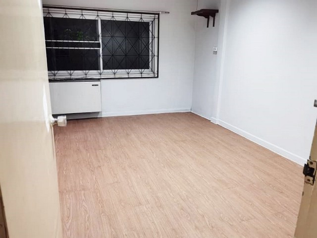 ให้เช่าทาวน์เฮาส์ 2 ชั้น 19 ตรว.หมู่บ้านสหโชค ถนนรามอินทรา 34 ใกล้ตลาดนัดเลียบด่วนรามอินทรา