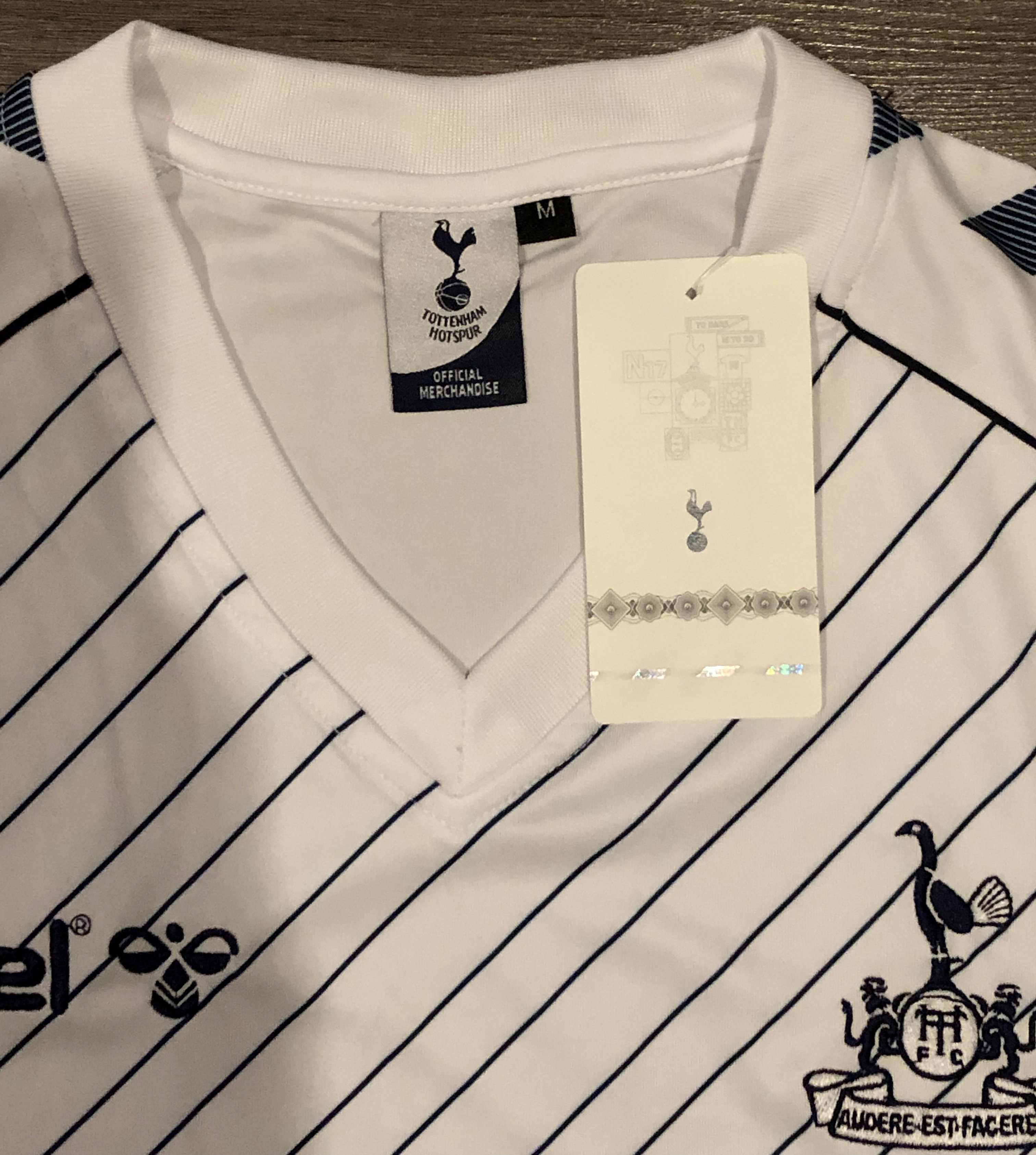 เสื้อฟุตบอล ทีมสโมสรท็อตแน่ม ฮ็อทสเปอร์ ชุดเหย้า เรโทร 1985/87 ใหม่ S-Size / TOTTENHAM HOTSPUR Football Shirt Retro Home Kit 1985/87 Jersey NEW S-Size