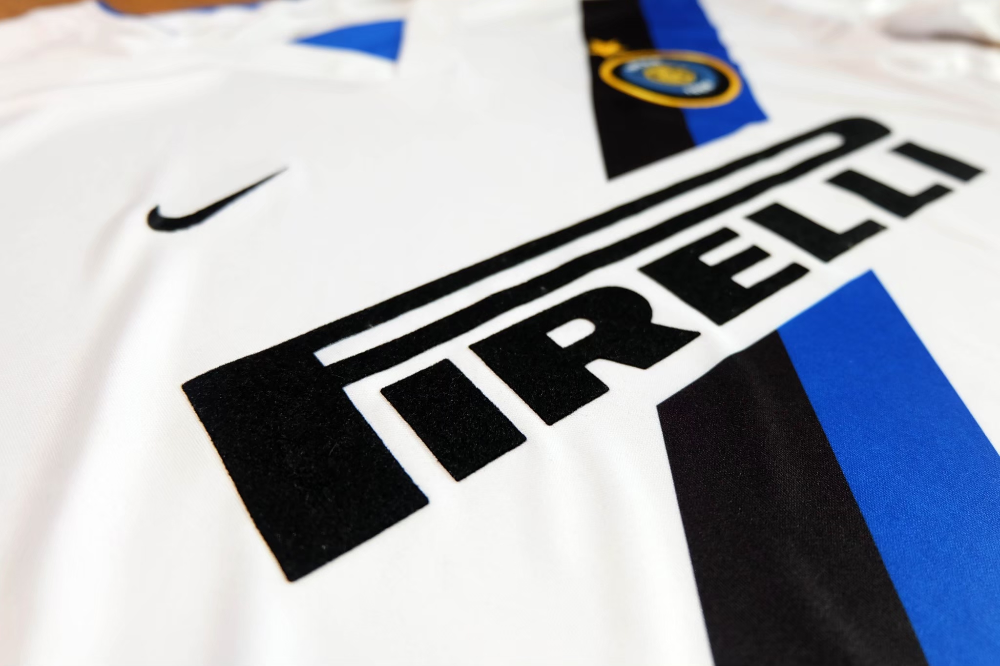 Inter Milan 2002/03 Away Vintage Jersey เสื้อฟุตบอลอินเตอร์มิลาน