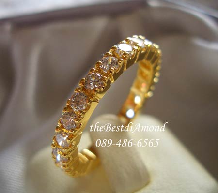 BR515+++แหวนแถวเพชรล้อมวง+++ดูดี มากๆๆๆ แหวนแถววงนี้สวยจริงๆนะคะ เป็นแหวนทรงที่ทันสมัยมากๆๆ ไม่มีout เลย สวยหรูด้วยเพชรล้อมรอบวง ฝังหนามเตยไม่ใหญ่มาก