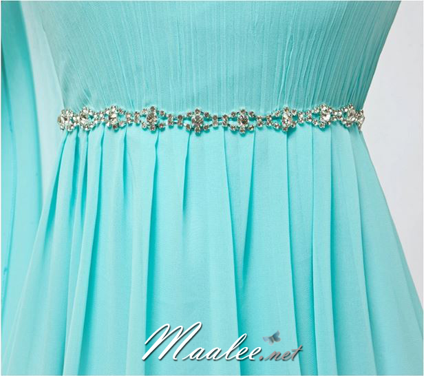 พร้อมเช่า ชุดราตรียาว ไหล่เดียว ผ้าชีฟองแต่งดอกที่ไหล่ เอวคาดเพชรสวย สีฟ้าอ่อน