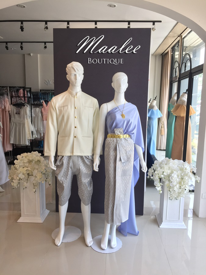 เช่า ชุดไทย ชุดเพื่อนเจ้าสาว ชุดไทยผ้าถุงสีเทาเงิน สไบเรียบ สีฟ้าคราม