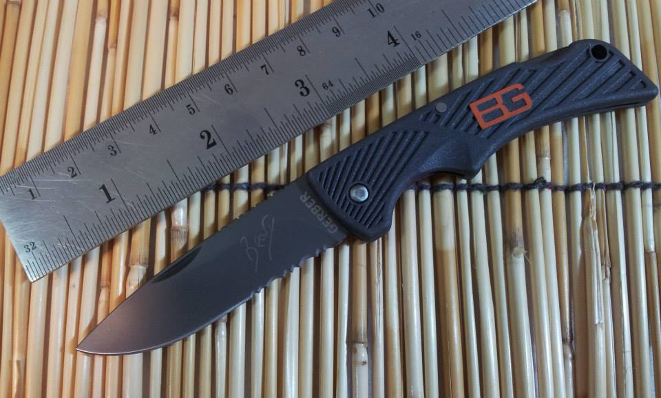 มีดพับ GERBER Bear Grylls Compact Scout (OEM) ใบหยัก