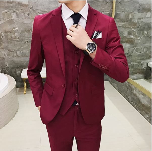 พร้อมเช่า ชุดสูทชาย สีไวน์แดง เข้ารูป พร้อมเสื้อกั๊ก