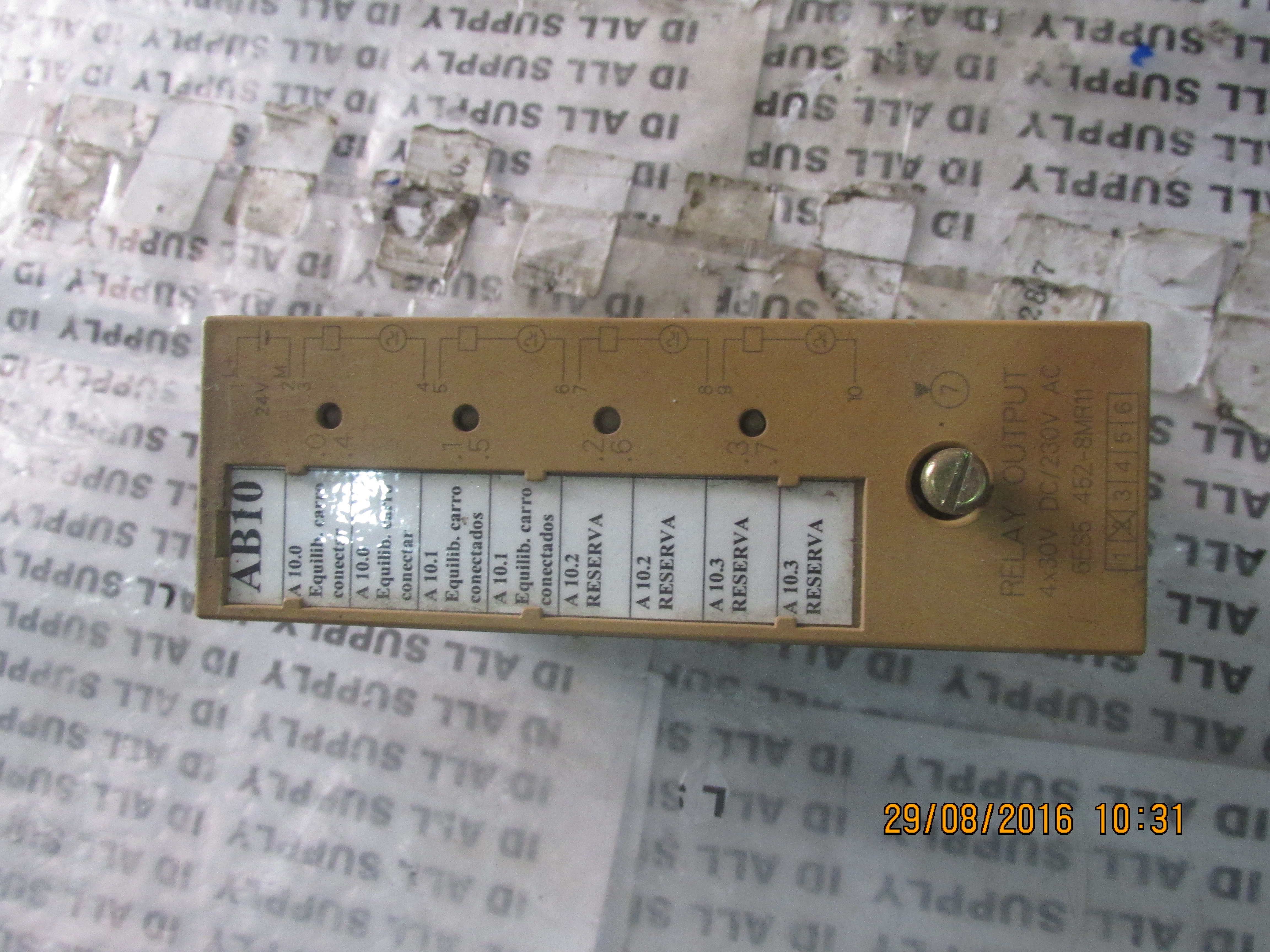 PLC “ SIEMENS ” รุ่น 6ES5 452-8MR11
