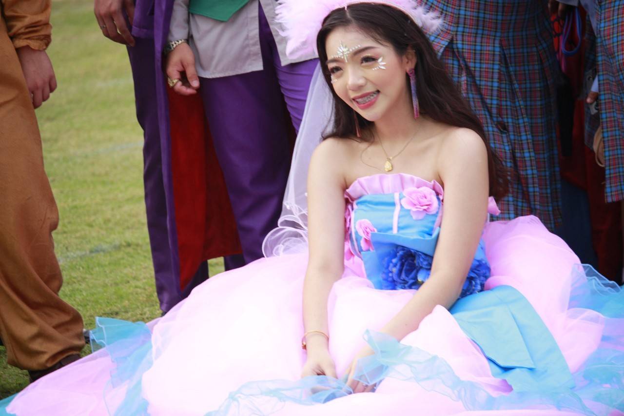 พร้อมเช่า ชุดแฟนซี ชุดราตรี เกาะอก สีชมพู ฟ้า Pastel สุดหวาน แต่งระบายกระโปรง