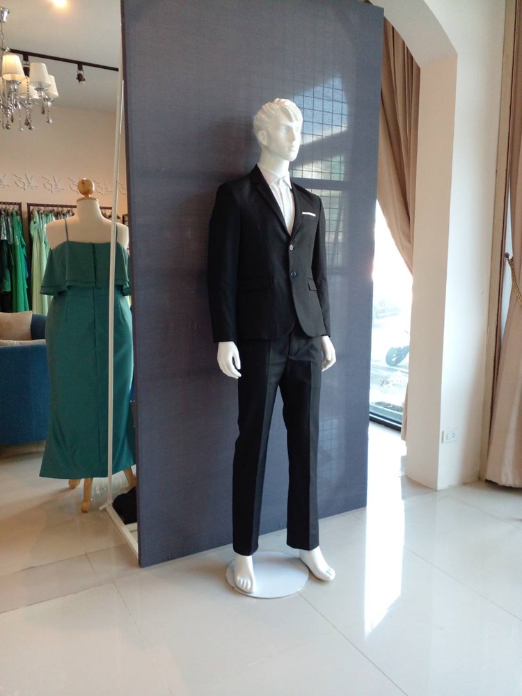 พร้อมเช่า ชุดสูทชาย สีดำ รุ่นสองกระดุม ไม่มีเสื้อกั๊ก พลัสไซส์