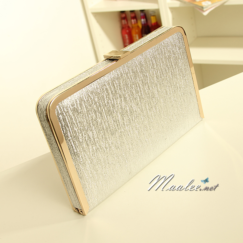 พร้อมส่ง Evening Clutch กระเป๋าออกงาน สีดำ ทรงสีเหลี่ยม พร้อมสายสะพาย ขนาด S