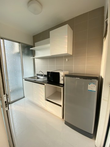 ให้เช่า ซูม คอนโด เพลส2 ห้อง 28 ตรม.ชั้น 3 ใกล้ ม.กรุงเทพฯ เครื่องใช้ไฟฟ้าครบ พร้อมอยู่