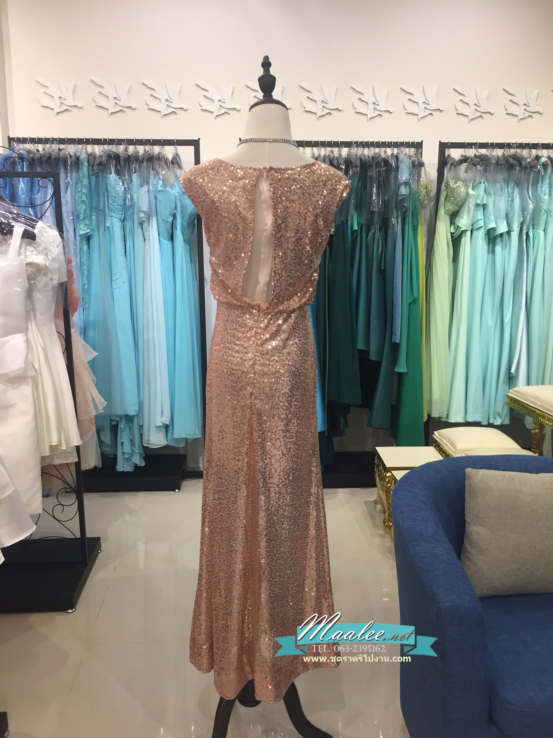 พร้อมเช่า ชุดราตรีแนวGatsby ปักเลื่อม แขนกุดเข้ารูป ออกงานกลางคืน ด้านหลังเป็นซีทรูแนวเซ็กซี่ สีเงิน (ซิปหลัง)