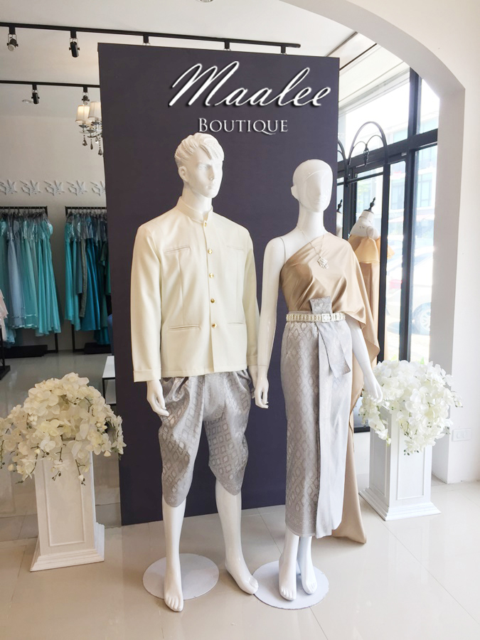 เช่า ชุดไทย ชุดเพื่อนเจ้าสาว ชุดไทยผ้าถุงสีเทาเงิน สไบเรียบ สีน้ำตาลทอง