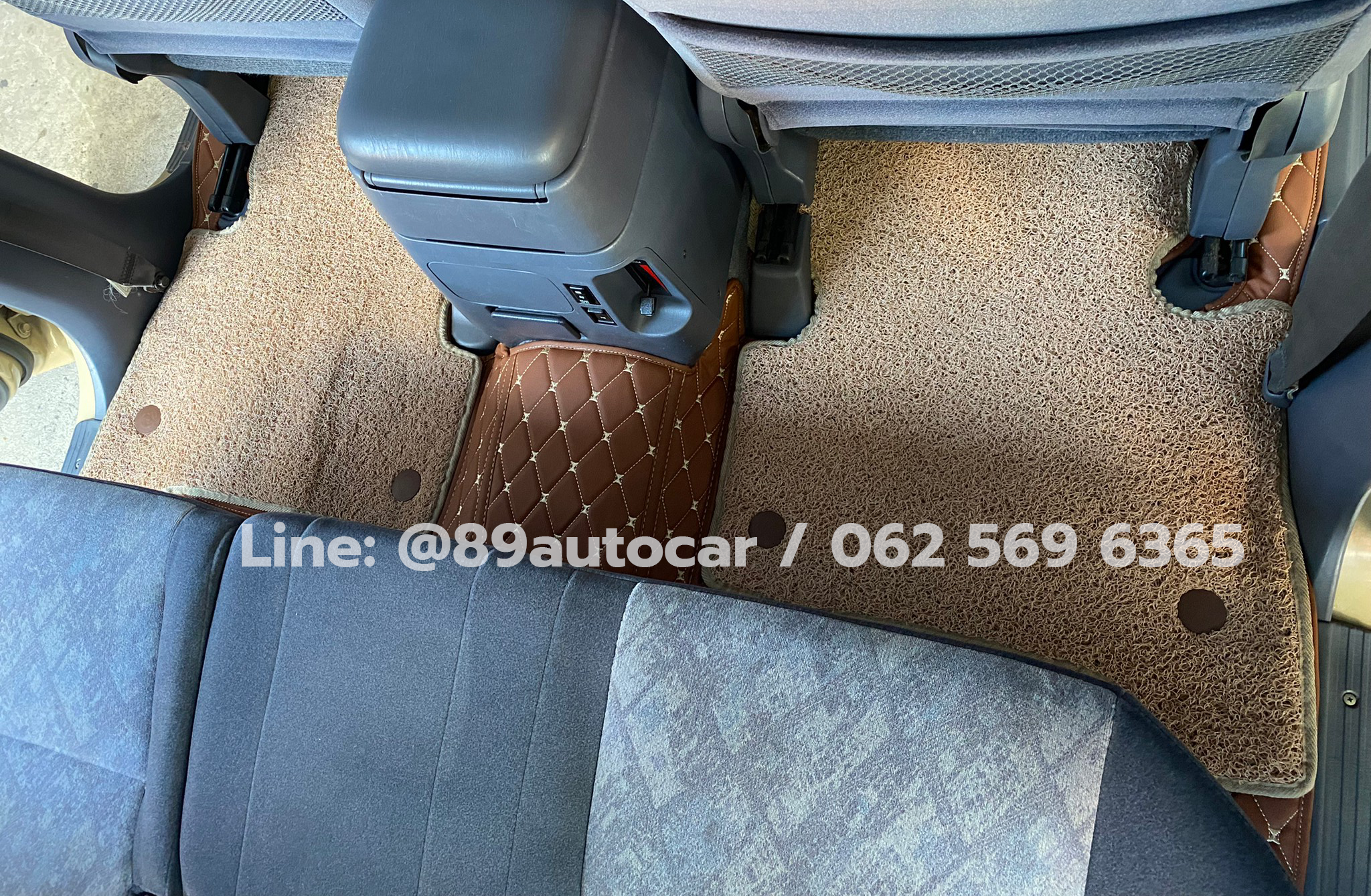 พรมดักฝุ่น toyota prado 95 ปูพรม 7D สีน้ำตาลเข้ม + ไวนิลดักฝุ่นสีครีม เต็มคัน