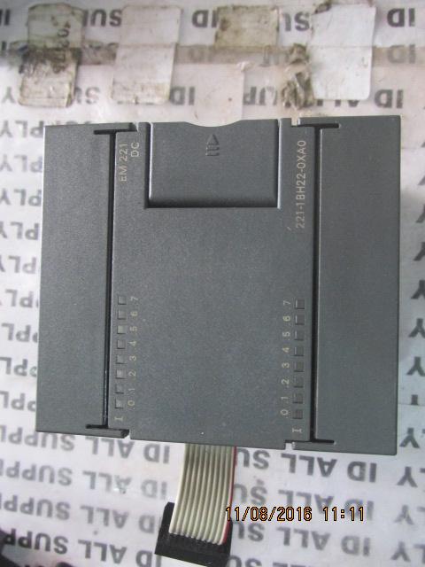 PLC “ SIEMENS ” รุ่น 6ES7 221-1BH22-0AX0