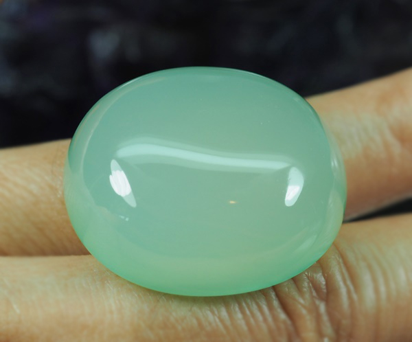คาลซิโดนีสีเขียว (Chalcedony) 82.35 กะรัต
