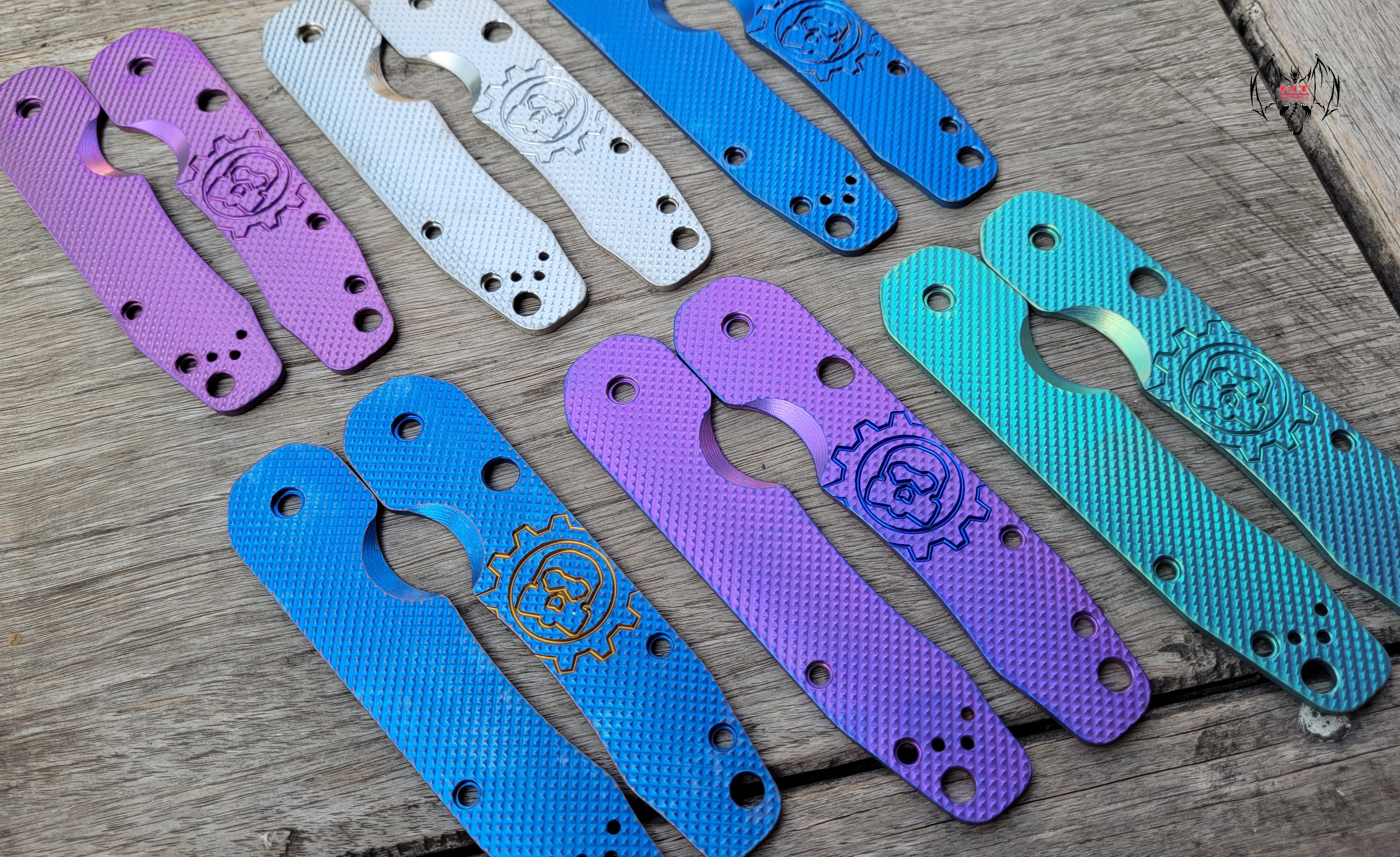Smock Snakes Scacles With Logo Titanium