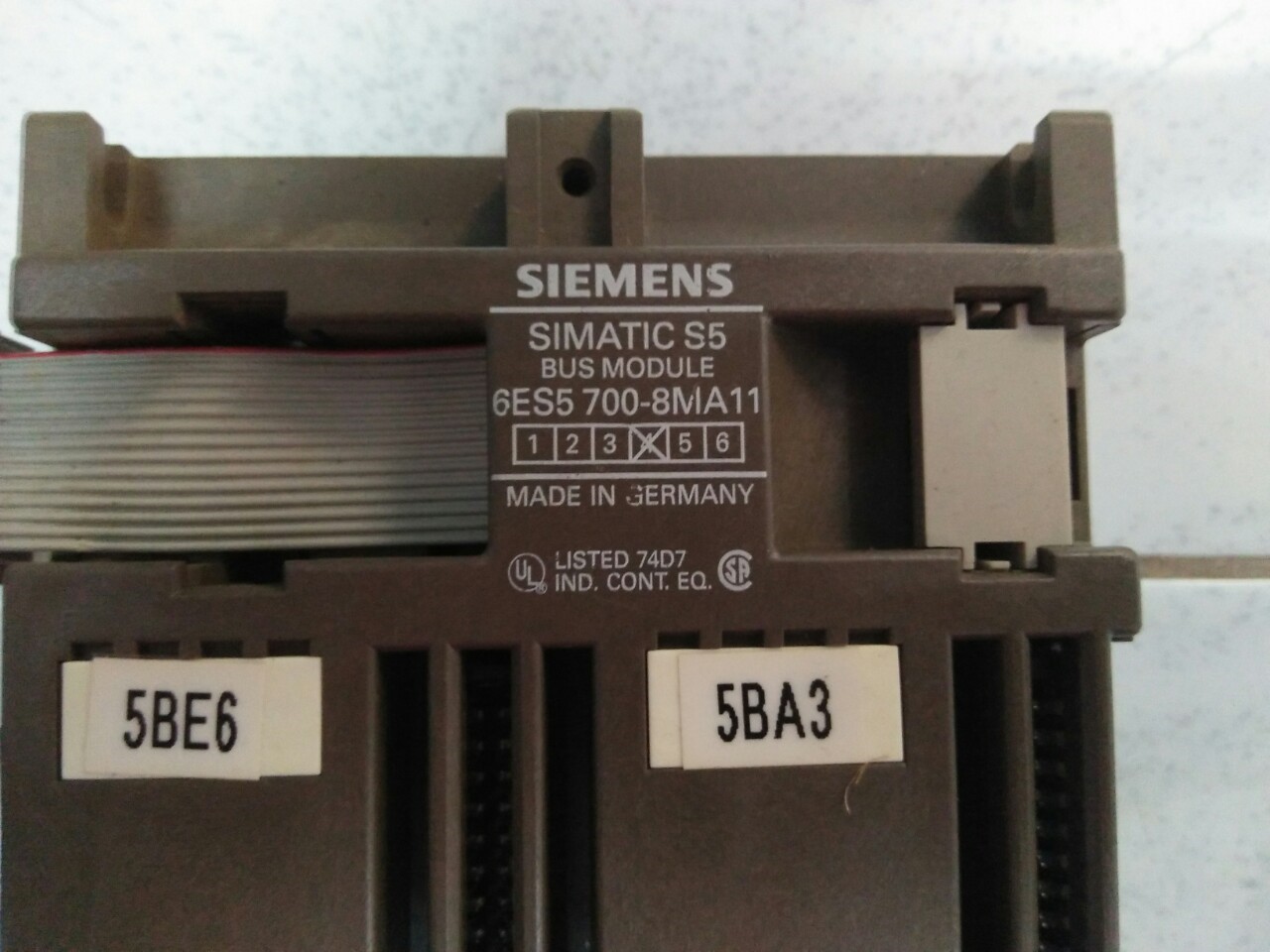 PLC “ SIEMENS ” รุ่น 6ES5 700-8MA11
