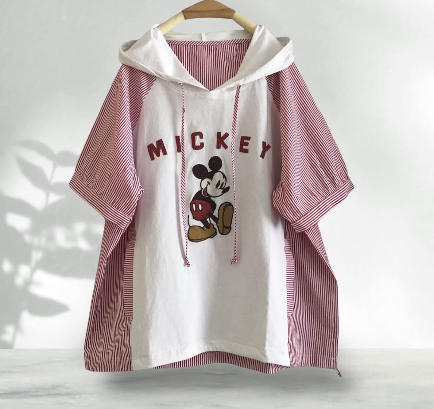 เสื้อยืดลายปักลายมิกกี้มีฮู้ด