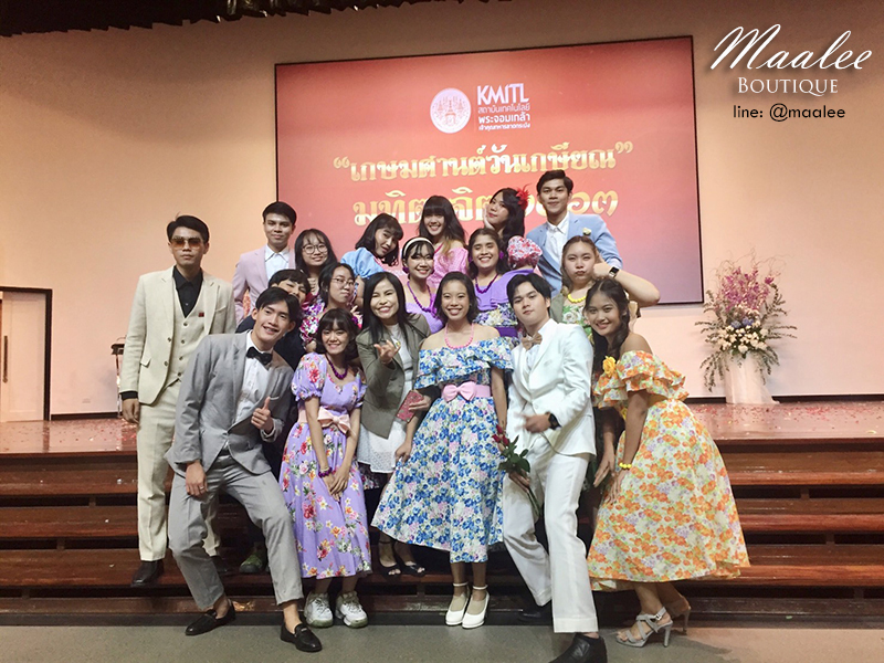 พร้อมเช่า ชุดสูทชาย สีเทาอ่อน เข้ารูป พร้อมเสื้อกั๊ก