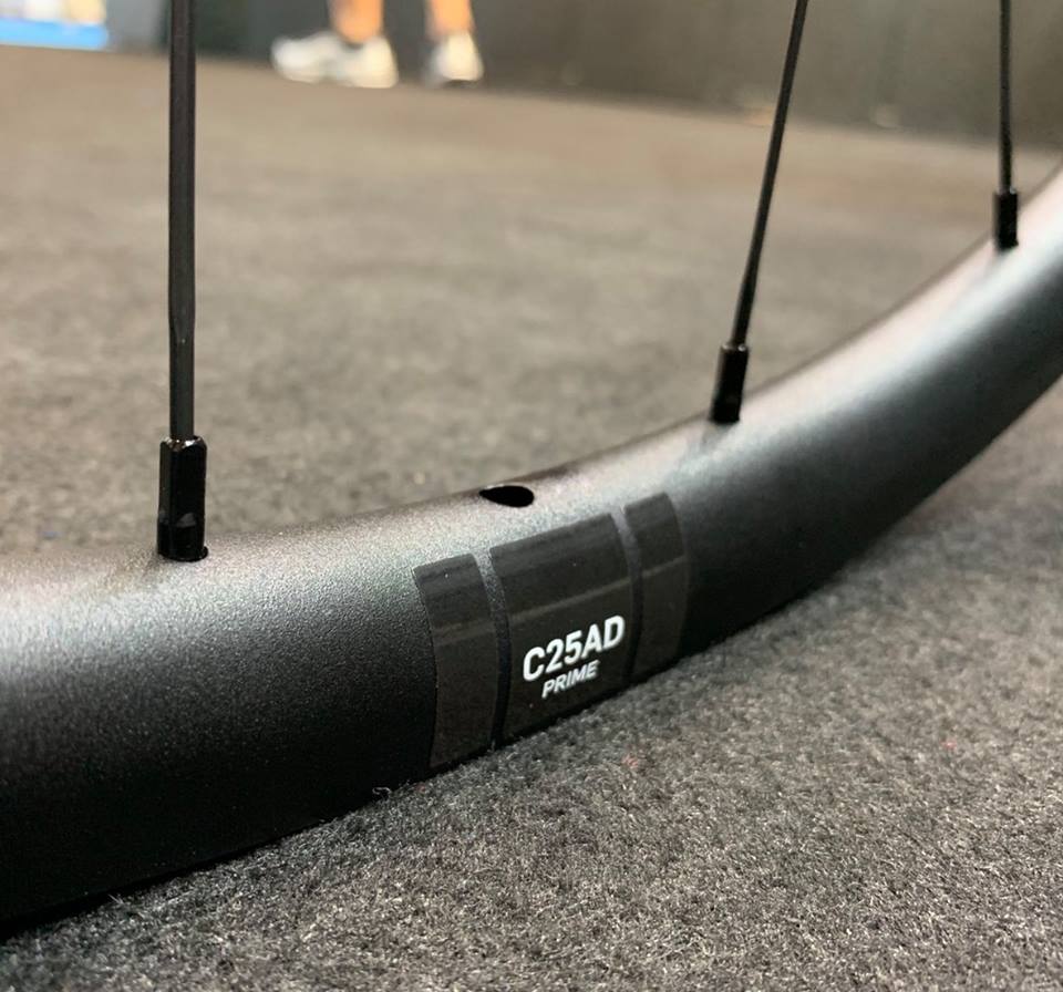 ชุดล้อเสือหมอบดิสเบรค TOKEN C25AD DISC ROAD WHEELSET