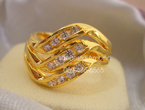 BR519+++แหวนแถว 3 แถว แบบเอียง+++สุดสวย Modern ดูดีมากๆๆ เพชรก็วิบๆ แบบจากร้านจิว เลยค่ะ ดูหรู มีรสนิยม แต่ไม่เวอร์เกินไป ใส่ได้ทุกโอกาส