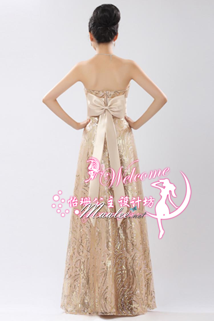 พร้อมเช่า ชุดแฟนซี ชุดราตรียาว เกาะอก สีแดง เนื้อผ้าปักเลื่อมสวย แต่งคริสตัลและโบว์ที่เอว