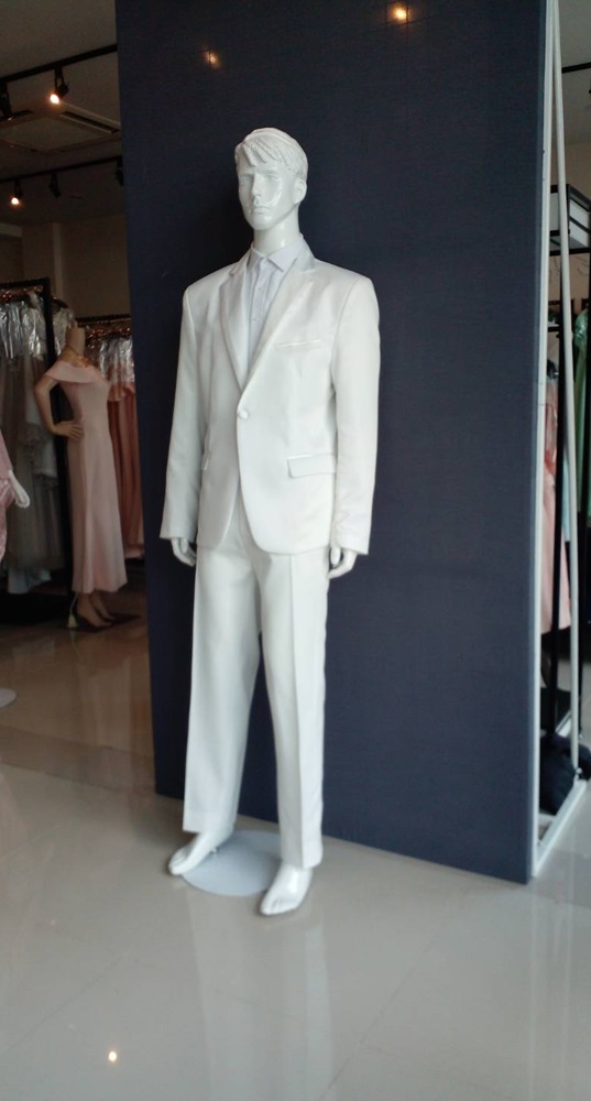 พร้อมเช่า ชุดสูทชาย พลัสไซส์ สีขาว แต่งขอบปก ผ้าใส่สบาย