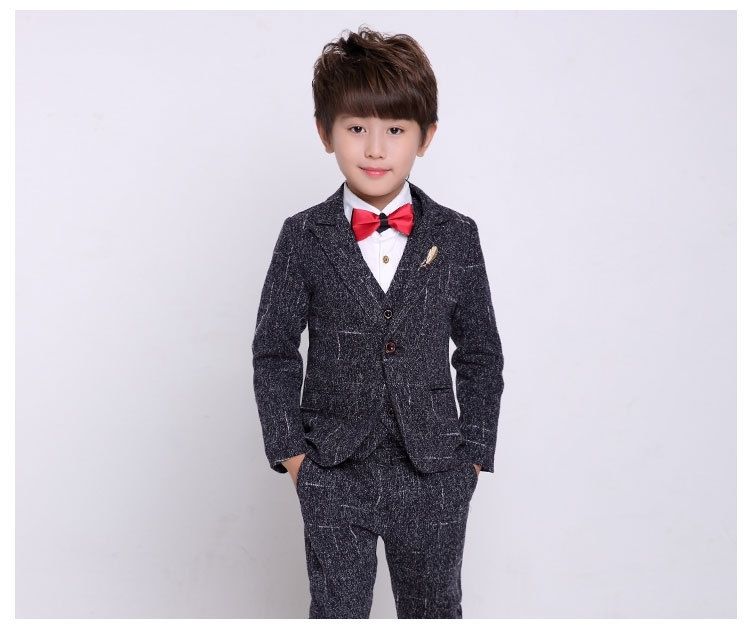 พร้อมเช่า ชุดสูทเด็กชาย สีเทาดำ สไตล์เกาหลี **พร้อมเช่าไซส์ 90 ,110 , 120**