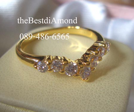 BR953+++แหวนแถว ทรงปีกนกหรือ มงกุฎ+++ สวย เก๋ มากๆๆ ดีไซน์ปีกนก หยักนิดๆ เพชรสวยสุดๆๆ วิ๊งๆ เล่นไฟมากๆๆ ฝังแบบหนามเตย ใส่สวยทุกนิ้วเลยค่ะ