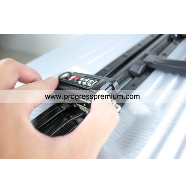 กระเป๋าเดินทาง