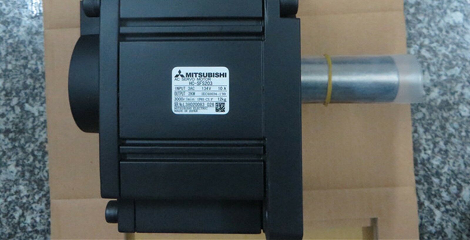 SERVO MOTOR " MITSUBISHI " รุ่น HC-SFS203