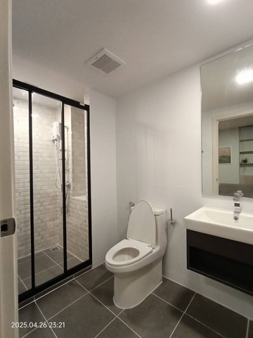 ให้เช่าคอนโดแอทโมซ คาแนล รังสิต ตึกC 29 ตร.ม.วิวสระ เฟอร์ครบ มีเครื่องซักผ้า ใกล้ฟิวเจอร์ พาร์ค