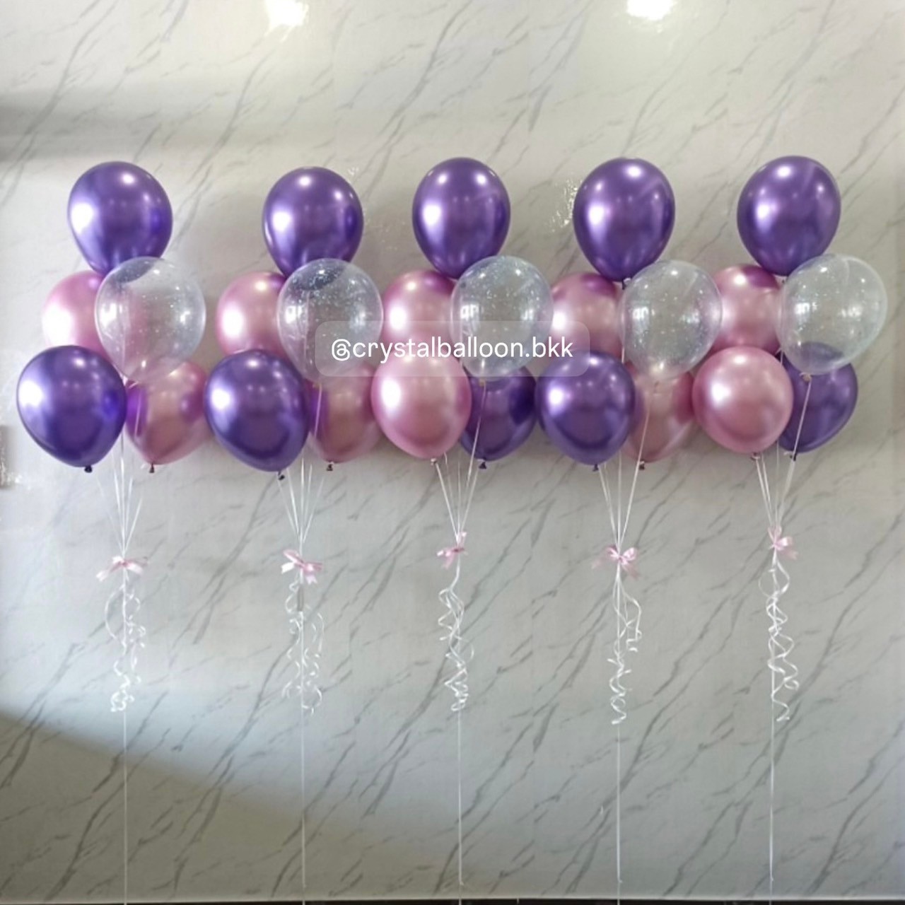 ลูกโป่ง แสดงความยินดี ช่อลูกโป่งสีชมพูอ่อนโครเมี่ยม-ม่วงโครเมี่ยม ช่อ 5 ลูก 5 ช่อ พร้อมตกแต่ง ลูกโป่งใส ใส่ กลิตเตอร์ สามารถเปลี่ยนสีลูกโป่งได้