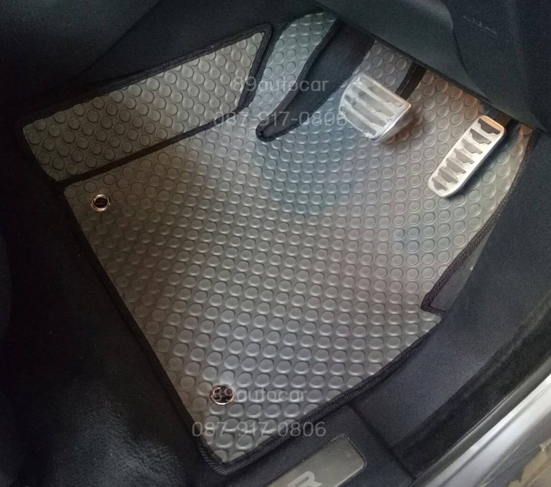 โรงงานพรมรถยนต์ Land Rover Rang Rover Evoque 2013 ลายกระดุมสีเทาขอบดำ