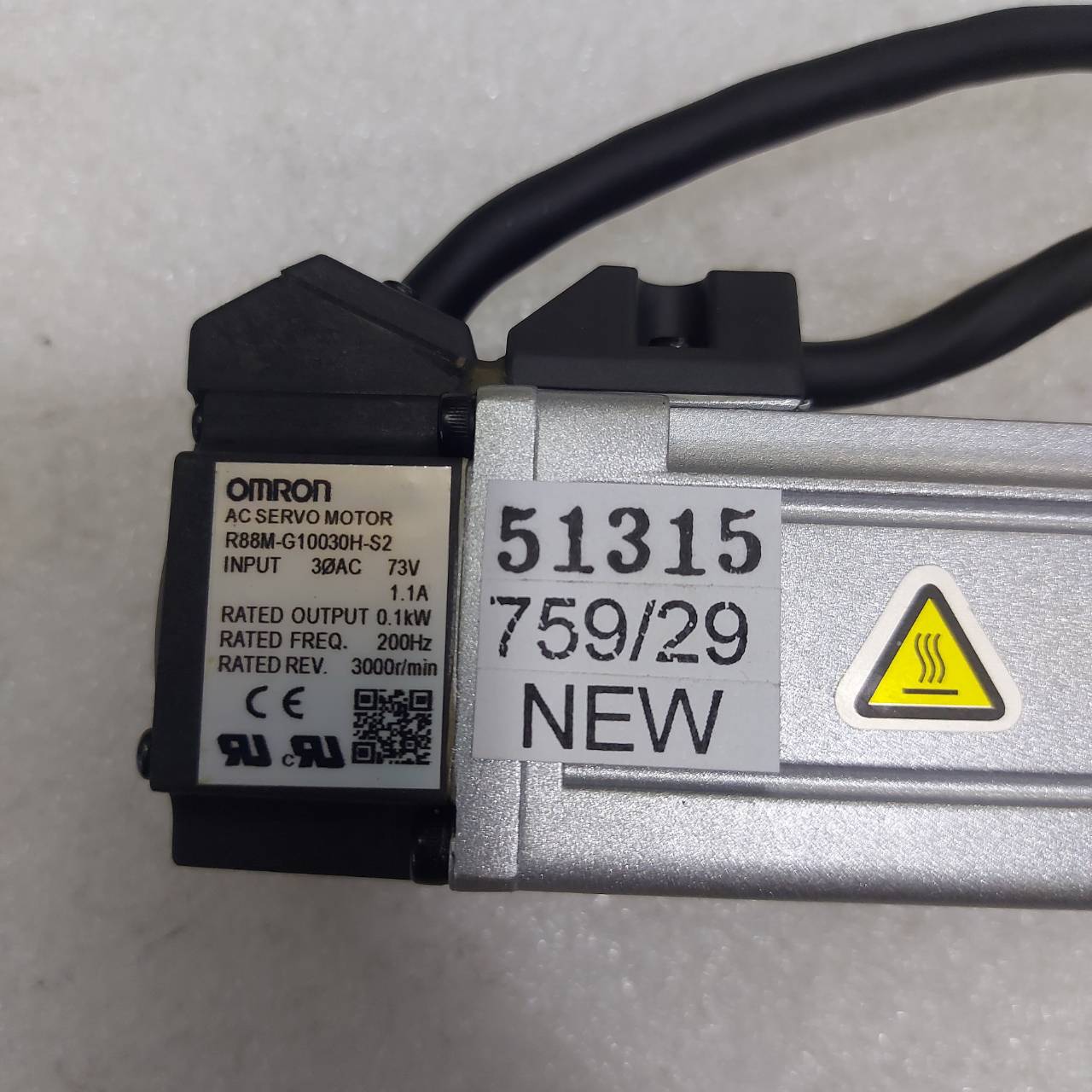 R88M-G10030H-S2 SERVO MOTOR “ OMRON ”