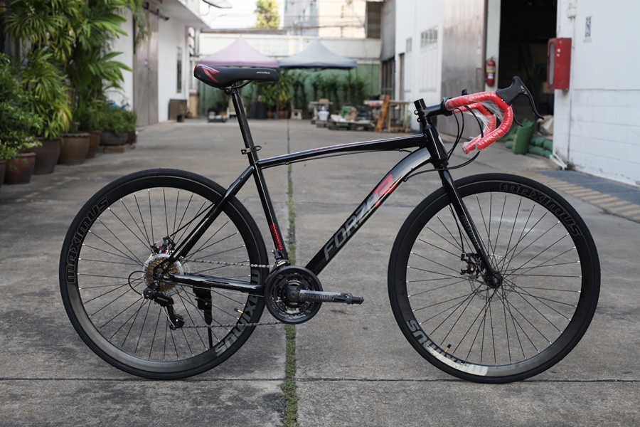 จักรยานเสือหมอบ MAXIMUS รุ่น FORZA-R ชุดเกียร์ SHIMANO 21SP เฟรมเหล็ก แข็งแรงทนทาน