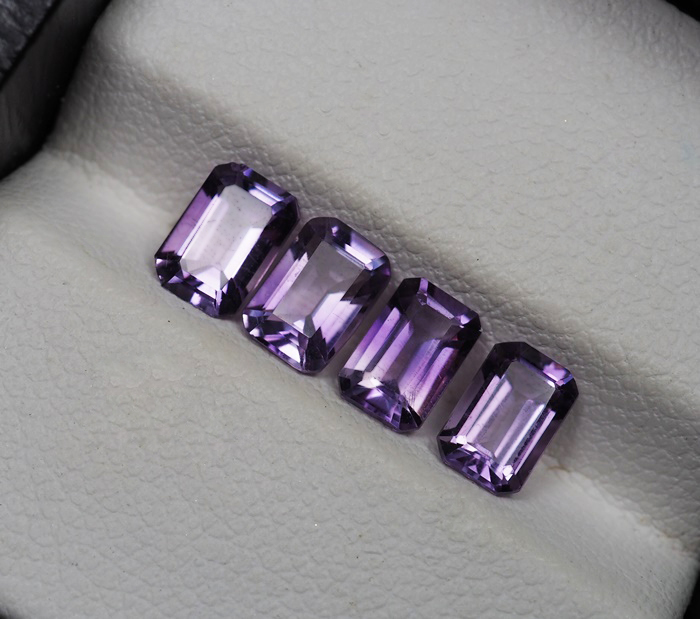 พลอยอะเมทิสต์ 1.95 กะรัต 4 ชิ้น 6x4 มม. (0505)