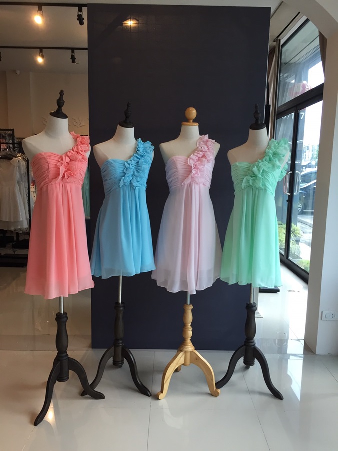 พร้อมส่ง ชุดราตรีสั้น ไหล่เดียว จับเดรปหน้าอก แต่งระบายช่วงไหล่ สีชมพู