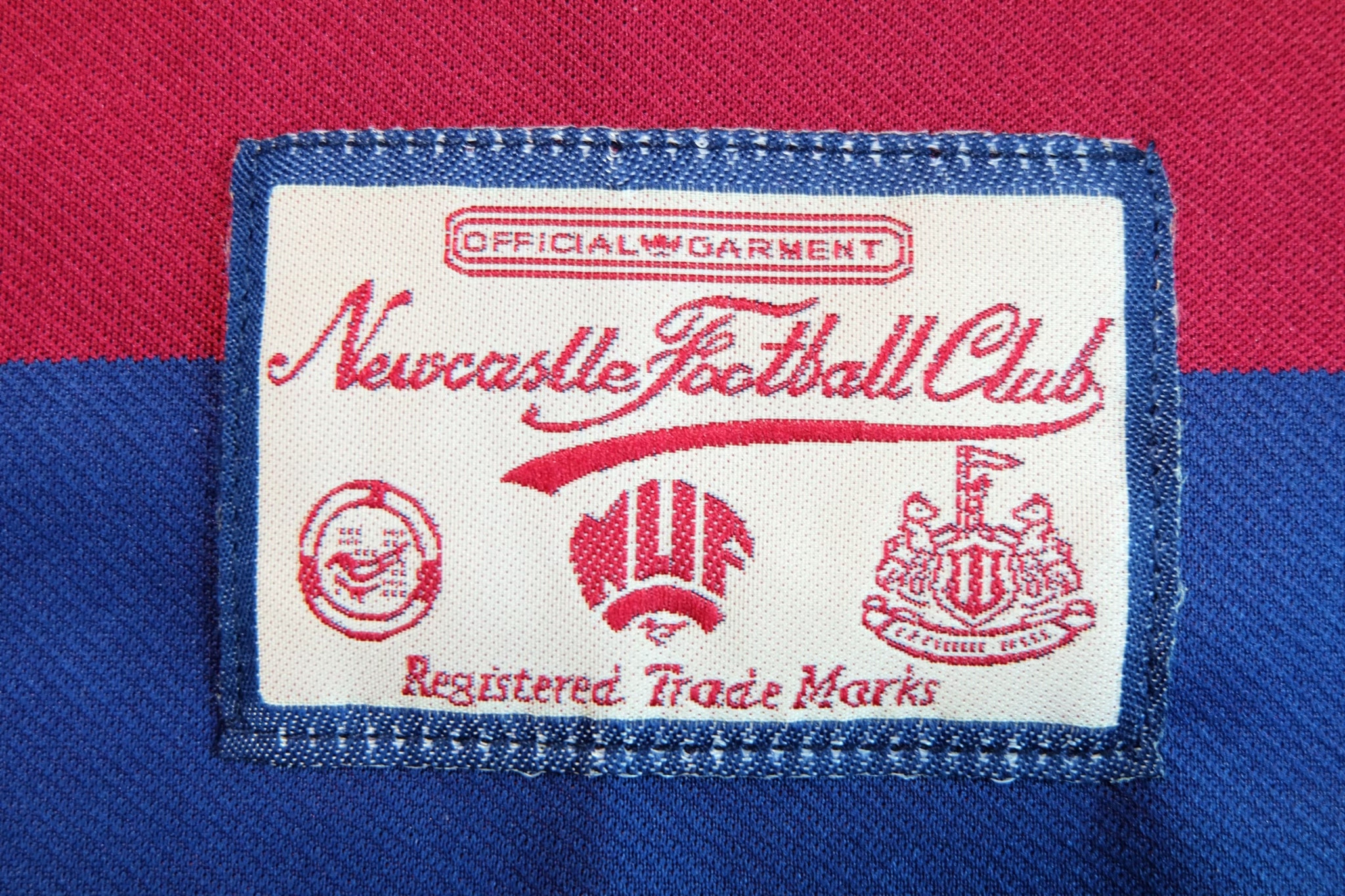 Newcastle 1996 Away Retro Jersey เสื้อบอลย้อนยุคนิวคาสเซิล