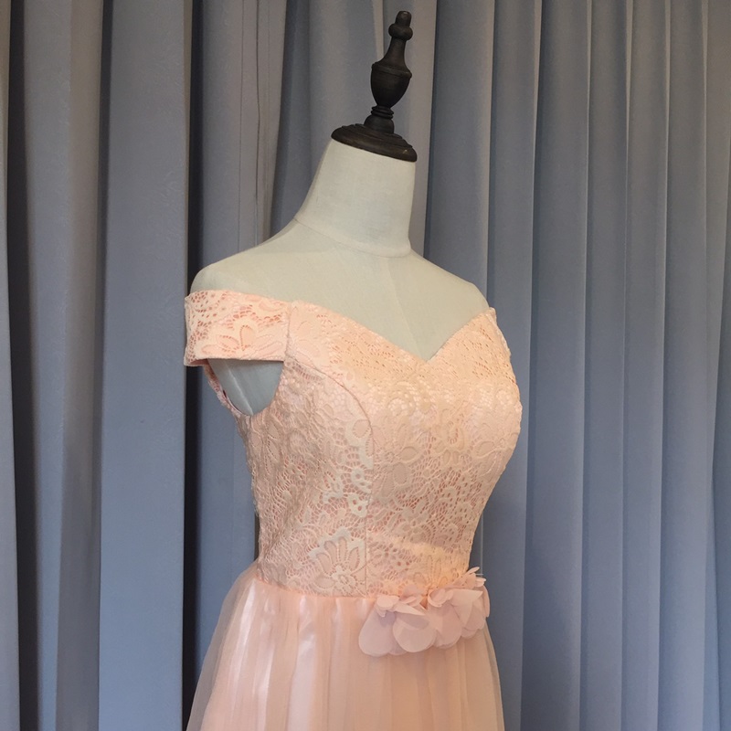 พร้อมส่ง ชุดราตรีสั้น ชุดเพื่อนเจ้าสาว PE-619 สีโอโรส แบบ C ไหล่ปาด ช่วงอกแต่งลูกไม้ เอวแต่งกลีบดอกไม้สวย (เชือกผูกหลัง)