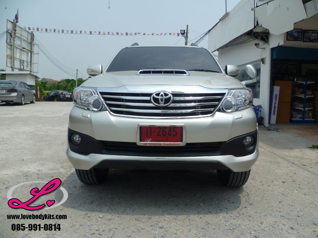 ชุดแต่ง SPORTIVO V5 แบบครอบไฟตัดหมอก : Fortuner 2012-2014