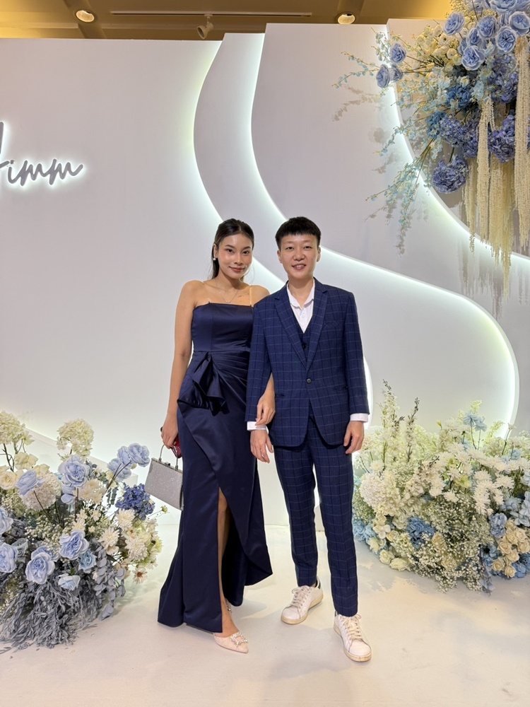 พร้อมเช่า ชุดเดรส เดรสเกาะอก พับเย็บขยุ้มระบายตรงเอว สีกรมท่า