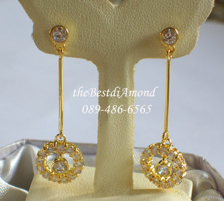 BE807+++ต่างหูIn Circle+++ต่างหูสุดทันสมัย ใส่แล้วโฉบเฉี่ยว ดูดีมีระดับมากๆๆ เพชรระยิบระยับ ใส่แล้วหน้าเพรียวสวยค่ะ ไม่ควรพลาด