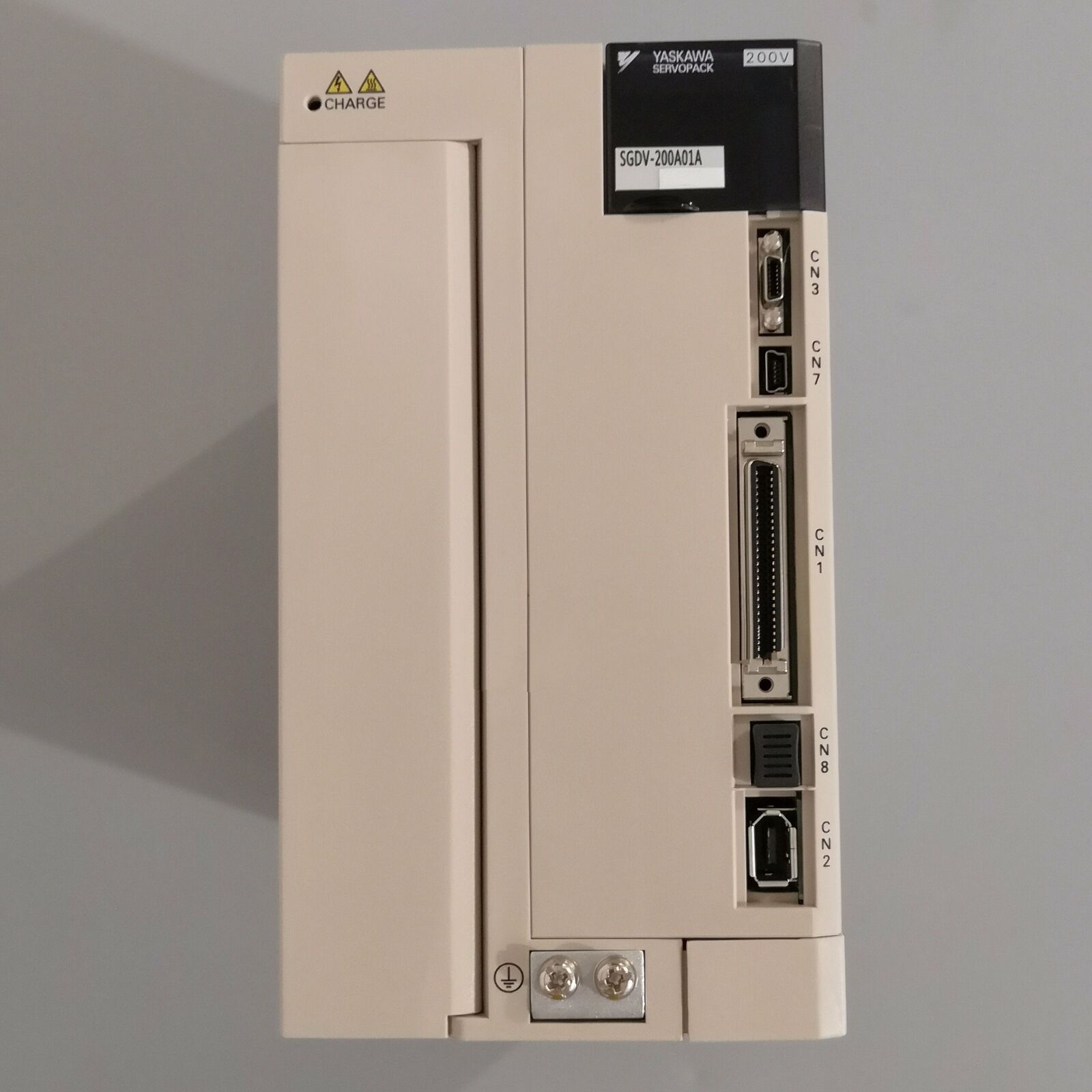 SERVO DRIVE " YASKAWA " รุ่น SGDV-200A01A