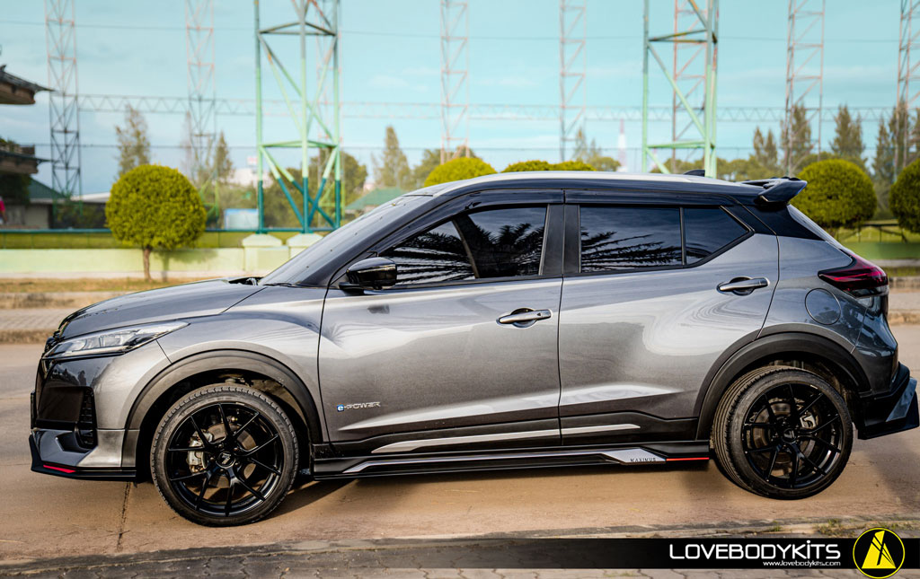 ชุดแต่ง MAXIMUS : KICKS