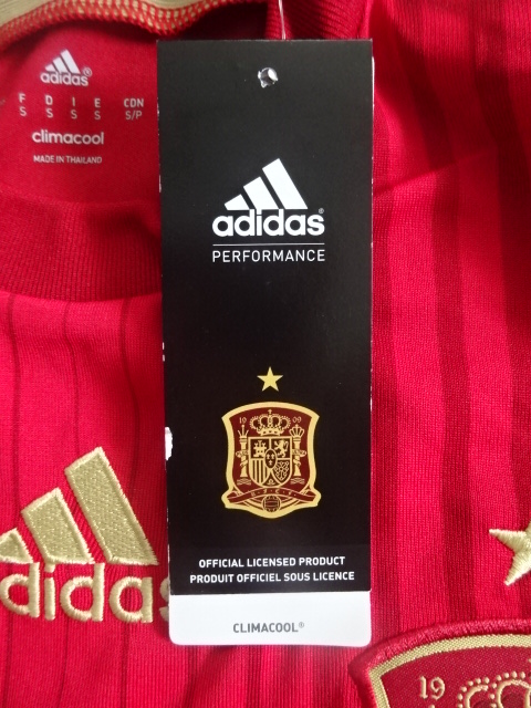 เสื้อฟุตบอล ทีมชาติสเปน ชุดเหย้า ชุดลุยศึกฟุตบอลโลก 2014 ใหม่ S-Size / SPAIN Football Shirt Home Kit World Cup 2014 Jersey NEW S-Size